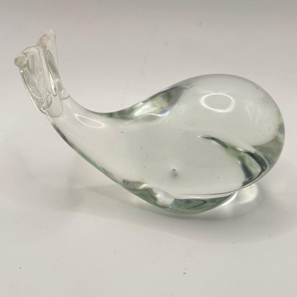 Vintage Hand Blown Clear Art Glass Whale Figurine Paperweight Sculpture 4.5 Inch